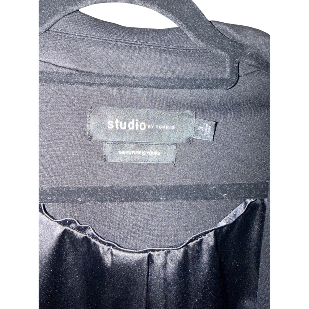 Studio by Torrid Womens Black Ruched 3/4 Sleeve Open Front Blazer Size 22/24 - Picture 7 of 7